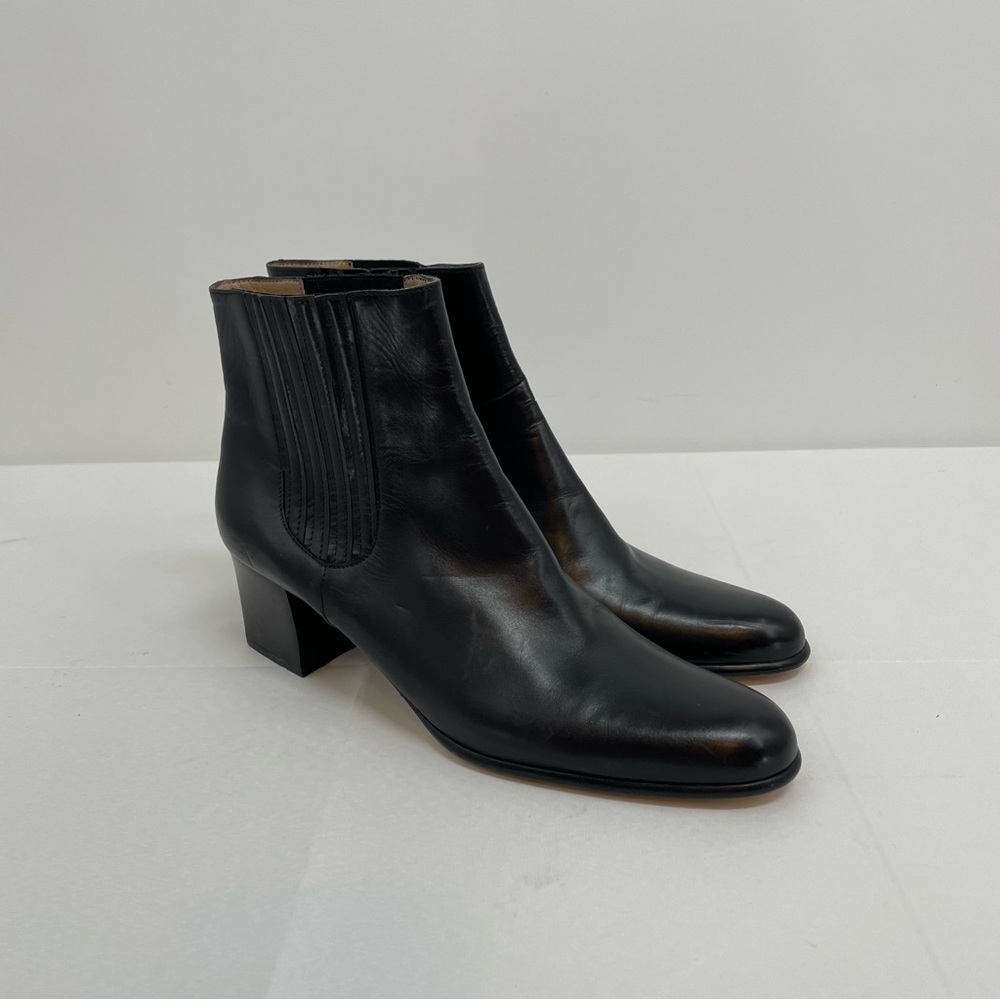 Salvatore Ferragamo Chelsea Ankle Boots Women’s Size 10 Black Leather Pull On